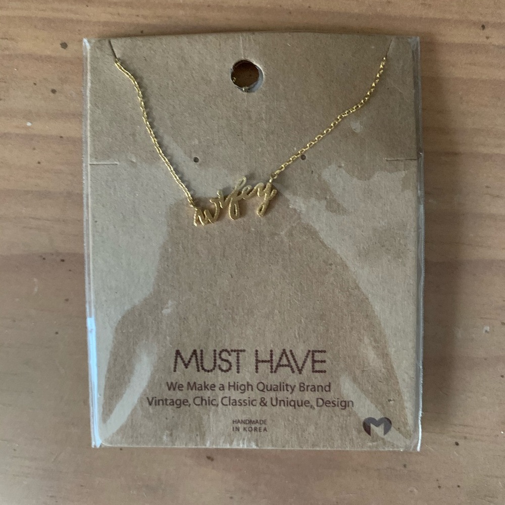 Wifey necklace